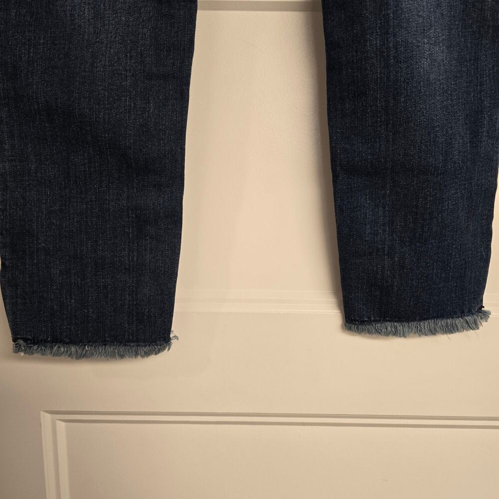 NEW NWT Women's Altar'd State Distressed Crop Skinny Jeans Fray Ankles | Size 7 - Picture 8 of 11